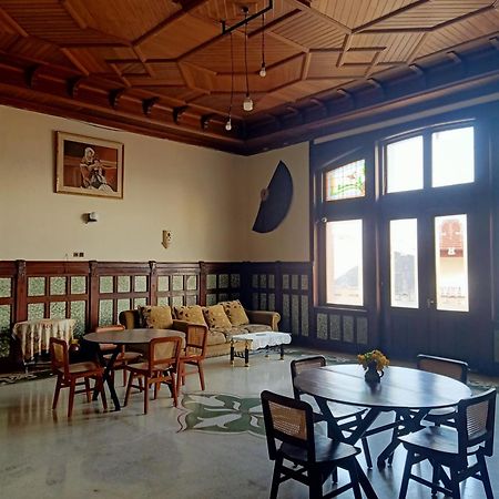 Hotel Niagara Лаванг Экстерьер фото